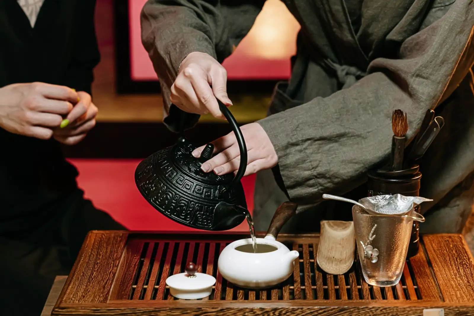 重庆装饰板材与管材选型指南：工程采购关键参数对比