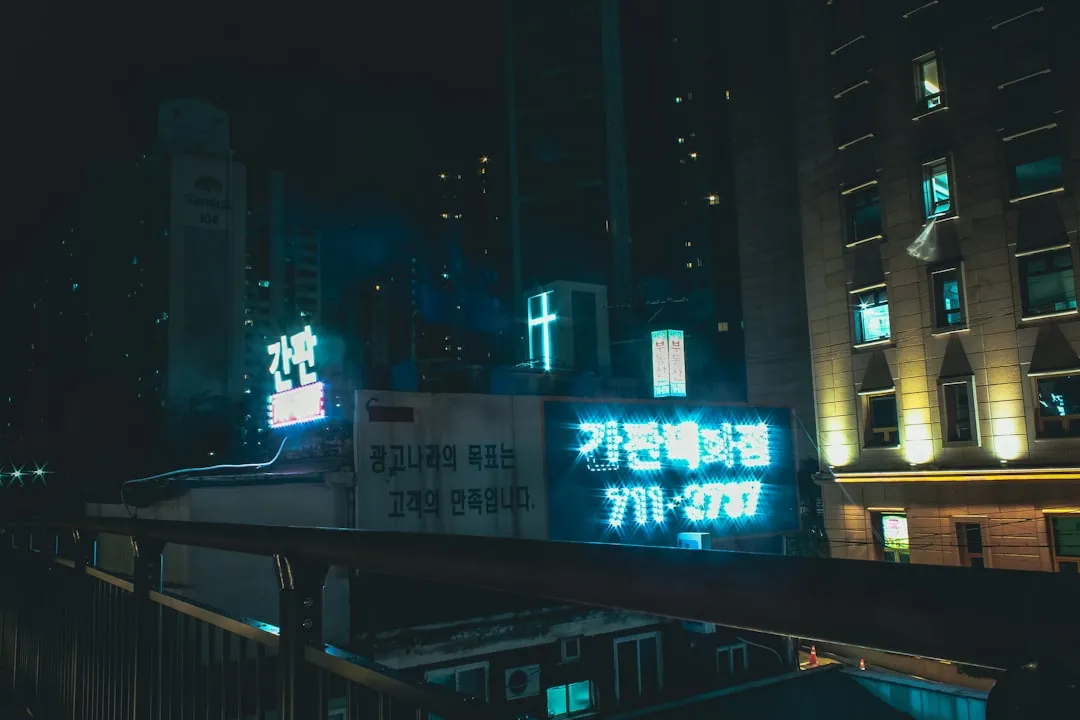 重庆装饰材料供应商：板材管材五金配件的工程配套选型指南